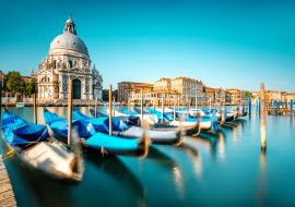 Lais Puzzle - Blick auf das Stadtbild von Venedig mit der Basilika Santa Maria della Salute und Gondeln auf dem Canal Grande in Venedig - 1.000 Teile