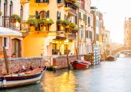 Lais Puzzle - Kleiner romantischer Wasserkanal mit Restaurants im Stadtteil Dorsoduro in Venedig - 1.000 Teile