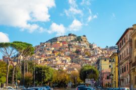 Lais Puzzle - Rocca di Papa (Italien) - Eine schöne kleine, alte und panoramische Stadt in der Metropole Rom, auf dem Monte Cavo - 2.000 Teile