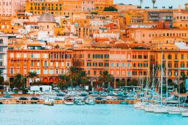 Lais Puzzle - Stadtbild von Cagliari mit Architektur und Mittelmeer auf Sardinien, Italien - 2.000 Teile