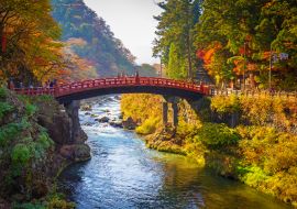 Lais Puzzle - Shinkyo-Brücke im Herbst in Nikko, Tochigi, Japan - 1.000 Teile