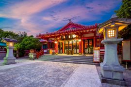 Lais Puzzle - Nachtansicht des Naminoue-Schreins in Okinawa - 2.000 Teile