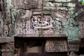Lais Puzzle - Angkor Kambodscha, Schnitzerei des auf einer Schlange liegenden Hindu-Gottes Vishnu am Türsturz des Preah-Khan-Tempels aus dem 12. - 2.000 Teile