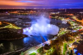 Lais Puzzle - Vogelperspektive auf die Niagarafälle in Kanada und Amerika bei Sonnenuntergang - 2.000 Teile
