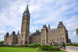 Lais Puzzle - Friedensturm (offiziell: Turm des Sieges und des Friedens) des Parlamentsgebäudes, Ottawa, Ontario, Kanada - 2.000 Teile