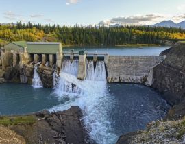 Lais Puzzle - Horseshoe Falls Damm am Bow River, Rocky Mountains Vorgebirge westlich von Calgary. Das massive Betonbauwerk war die erste größere Wasserkraftanlage in Alberta, Kanada - 40, 100, 200, 500, 1.000 & 2.000 Teile