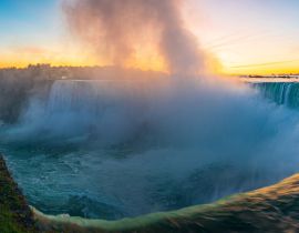 Lais Puzzle - Sonnenaufgang an den Niagarafällen. Blick von der kanadischen Seite - 40, 100, 200, 500, 1.000 & 2.000 Teile