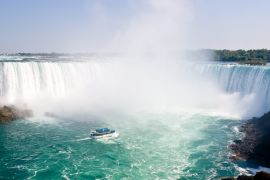 Lais Puzzle - Boot und Horseshoe Falls von den Niagarafällen - Ontario, Kanada - 2.000 Teile