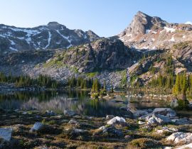 Lais Puzzle - Ruhige Spiegelung der Berge im See, Morgenlicht. Gwillim Lakes, Valhalla Provincial Park, BC, West Kootenays, Kanada - 40, 100, 200, 500, 1.000 & 2.000 Teile