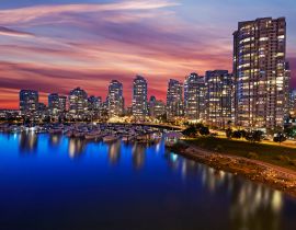 Lais Puzzle - Skyline von Apartments in Vancouver mit rotem Abendhimmel in der Abenddämmerung - 40, 100, 200, 500, 1.000 & 2.000 Teile