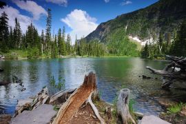 Lais Puzzle - Schöne Aufnahme des Lowe Lake im Waterton Lakes National Park, Kanada - 2.000 Teile