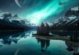 Lais Puzzle - Landschaft von Spirit Island mit Aurora Borealis über den kanadischen Rockies und Mondsichel am Maligne Lake im Jasper National Park - 1.000 Teile