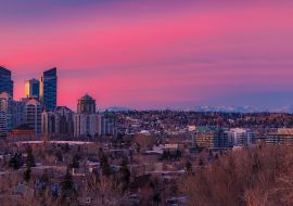 Lais Puzzle - Rosa Sonnenaufgang über der Innenstadt von Calgary - 1.000 Teile