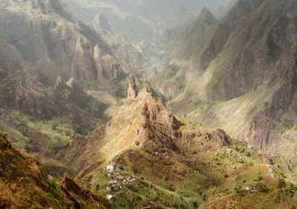 Lais Puzzle - Santo Antao, Kap Verde. Berggipfel im trockenen Xo-Xo-Tal - 1.000 Teile