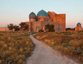 Lais Puzzle - Mausoleum von Khoja Ahmed Yasawi in der Stadt Turkestan, Kasachstan - 40, 100, 200, 500, 1.000 & 2.000 Teile