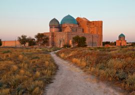 Lais Puzzle - Mausoleum von Khoja Ahmed Yasawi in der Stadt Turkestan, Kasachstan - 1.000 Teile