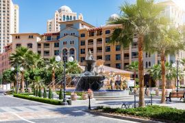 Lais Puzzle - Der mediterrane Medina Centrale Bezirk auf der Pearl in Doha, Katar, an einem sonnigen Tag - 2.000 Teile