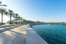 Lais Puzzle - Blick auf den schönen MIA Park mit blauem Himmel in Doha, Katar - 2.000 Teile
