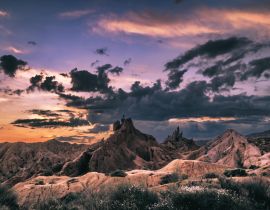 Lais Puzzle - Sonnenaufgang am Fairytale Canyon in Kirgisistan - 40, 100, 200, 500, 1.000 & 2.000 Teile