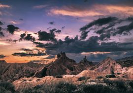 Lais Puzzle - Sonnenaufgang am Fairytale Canyon in Kirgisistan - 1.000 Teile