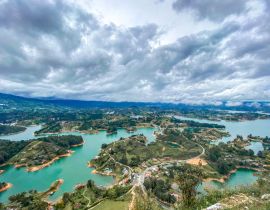 Lais Puzzle - Piedra del Peñol in Guatape in Kolumbien - 40, 100, 200, 500, 1.000 & 2.000 Teile