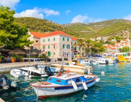 Lais Puzzle - Fischerboot im Hafen von Bol, Insel Brac, Kroatien - 40, 100, 200, 500, 1.000 & 2.000 Teile