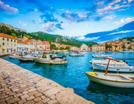 Lais Puzzle - Die malerische Küste der Stadt Hvar bei Sonnenuntergang, Dalmatien, Kroatien - 40, 100, 200, 500, 1.000 & 2.000 Teile