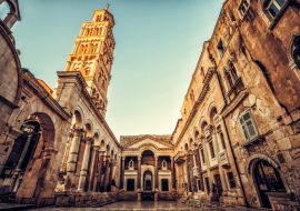 Lais Puzzle - Der Diokletianspalast in Split, Kroatien - Der berühmte Diokletianspalast ist ein antiker Palast, der für Kaiser Diokletian im historischen Zentrum von Split, Kroatien, errichtet wurde - 1.000 Teile