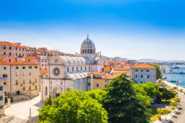Lais Puzzle - Kroatien, Stadt Sibenik, Panoramablick auf die Altstadt, Kathedrale des Heiligen Jakobus, wichtigstes architektonisches Denkmal der Renaissance in Kroatien, UNESCO-Weltkulturerbe - 2.000 Teile