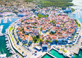 Lais Puzzle - Kroatien, Stadt Biograd na Moru an der Adria, Luftaufnahme des Yachthafens und des historischen Stadtzentrums - 1.000 Teile