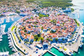 Lais Puzzle - Kroatien, Stadt Biograd na Moru an der Adria, Luftaufnahme des Yachthafens und des historischen Stadtzentrums - 2.000 Teile
