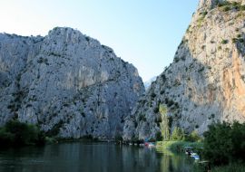 Lais Puzzle - Gebirge und der Fluss Cetina bei Omis, Kroatien - 1.000 Teile