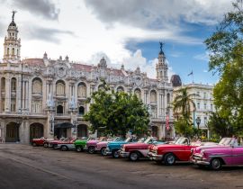 Lais Puzzle - Kubanische bunte Oldtimer vor dem Gran Teatro - Havanna, Kuba - 40, 100, 200, 500, 1.000 & 2.000 Teile