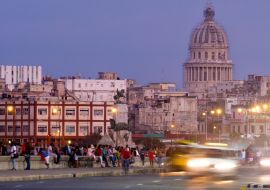Lais Puzzle - Havanna bei Sonnenuntergang mit Verkehrsampeln und Blick auf das Capitol - 1.000 Teile