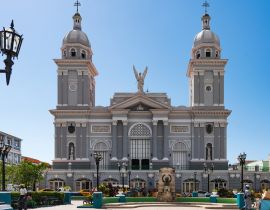Lais Puzzle - Kathedrale in Santiago de Cuba - 40, 100, 200, 500, 1.000 & 2.000 Teile