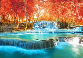 Lais Puzzle - Wasserfall im Herbst Wald, Namen "Tat Kuang Si Wasserfälle" in Luang Prabang Lao mit roten Blättern Frühling Filter - 1.000 Teile