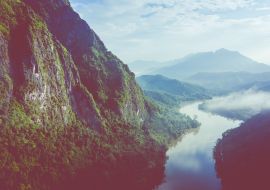 Lais Puzzle - Luftaufnahme der Berge und des Flusses Nong Khiaw. Nord-Laos. Südostasien - 1.000 Teile