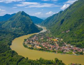 Lais Puzzle - Luftaufnahme des Dorfes Nong Khiaw. Nord-Laos. Südostasien - 40, 100, 200, 500, 1.000 & 2.000 Teile