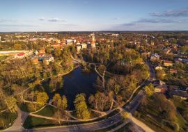 Lais Puzzle - Cesis Stadt im Abendlicht, Lettland - 1.000 Teile