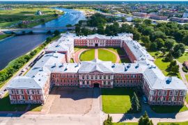 Lais Puzzle - Panoramablick über die Stadt Jelgava, den Fluss Lielupe und die Lettische Universität für Landwirtschaft - 2.000 Teile