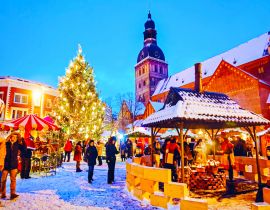 Lais Puzzle - Nächtliches Stadtbild mit Weihnachtsmarkt auf dem Domplatz im winterlichen Riga, Lettland - 40, 100, 200, 500, 1.000 & 2.000 Teile