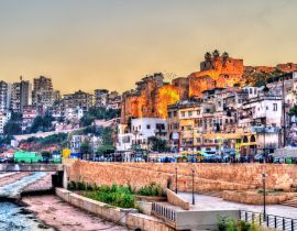 Lais Puzzle - Blick auf Tripoli mit der Zitadelle von Raymond de Saint-Gilles, Libanon - 40, 100, 200, 500, 1.000 & 2.000 Teile