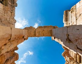Lais Puzzle - Der Türsturz des Bacchus-Tempels in Baalbek, Libanon - 40, 100, 200, 500, 1.000 & 2.000 Teile