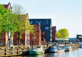 Lais Puzzle - Schiffe im Ufer des Flusses Dane Altstadt Klaipeda - 1.000 Teile