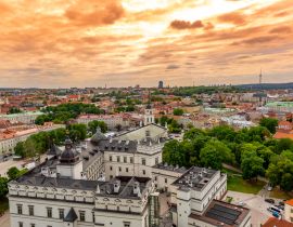 Lais Puzzle - Luftaufnahme der Altstadt von Vilnius, Litauen - 40, 100, 200, 500, 1.000 & 2.000 Teile