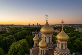 Lais Puzzle - Luftaufnahme des Sonnenuntergangs im sonnigen Vilnius, Altstadt - 2.000 Teile