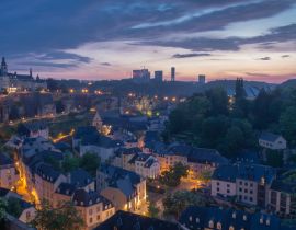 Lais Puzzle - Sonnenaufgang über dem alten Teil von Luxemburg-Stadt - Grund - 40, 100, 200, 500, 1.000 & 2.000 Teile