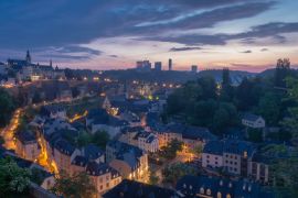 Lais Puzzle - Sonnenaufgang über dem alten Teil von Luxemburg-Stadt - Grund - 2.000 Teile