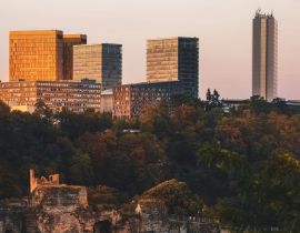 Lais Puzzle - Wunderschöner Blick über die alte und die moderne Stadt Luxemburg - 40, 100, 200, 500, 1.000 & 2.000 Teile