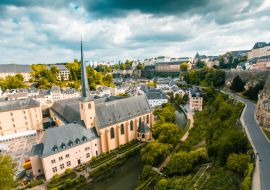Lais Puzzle - Panoramablick auf die Stadt Luxemburg, an einem bewölkten Tag - 1.000 Teile